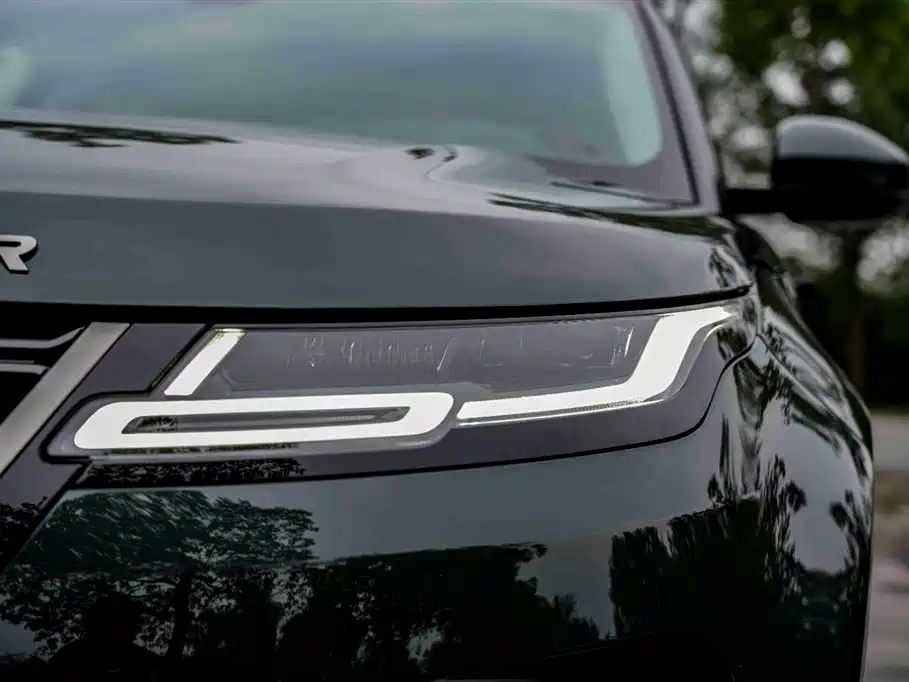 Land Rover Range Rover Evoque 2023 Range Rover Evoque L 249PS Luxury Edition фото 8