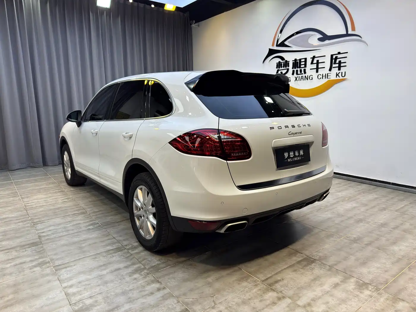 Photo 5 - Porsche Cayenne