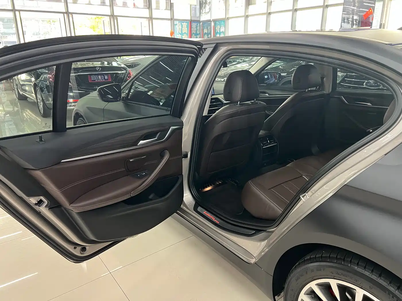 BMW 5 Series 2018 530Li Leading Luxury Package фото 19