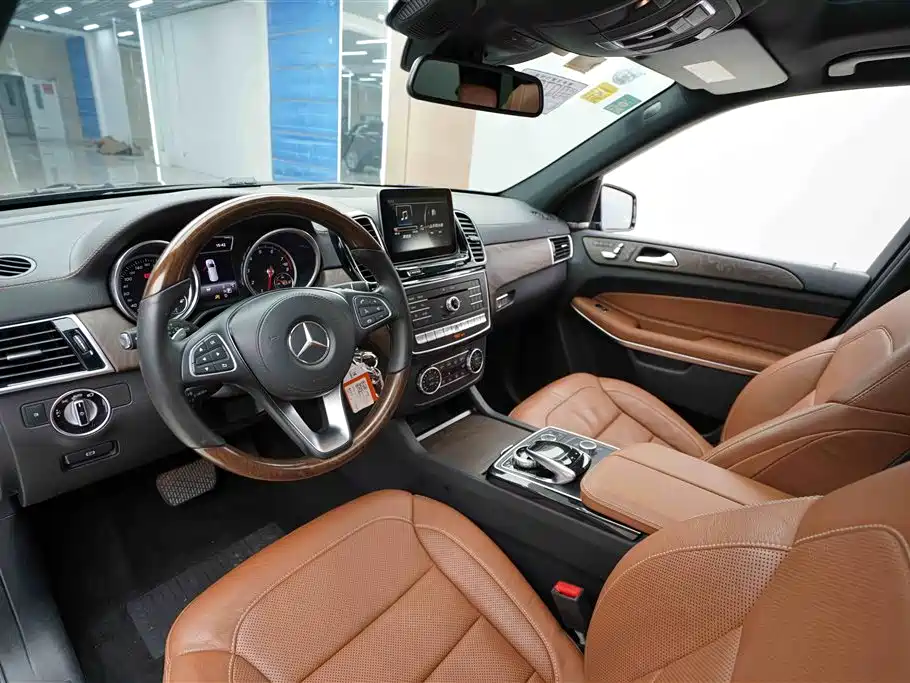 Mercedes-Benz GLS 2016 GLS 500 4MATIC фото 3