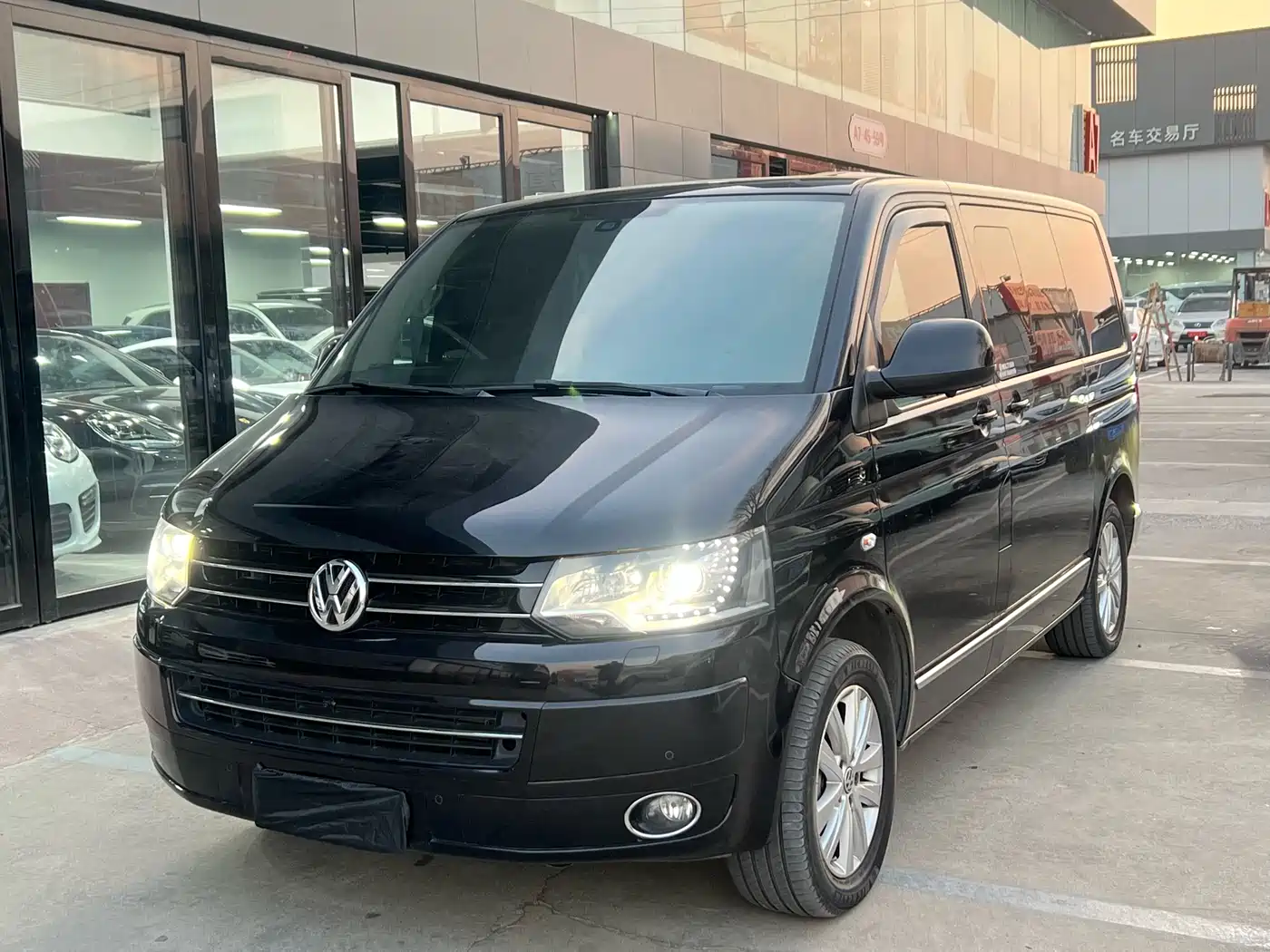 Volkswagen Multivan 2015 2.0TSI AWD 65th Anniversary Limited Edition
