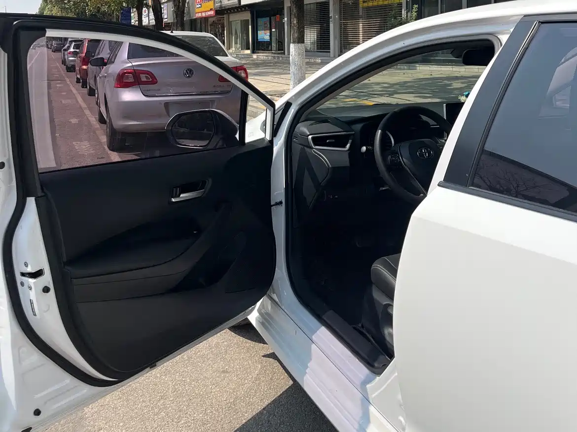 Toyota Corolla 2022 1.2T S-CVT Pioneer PLUS Edition фото 8