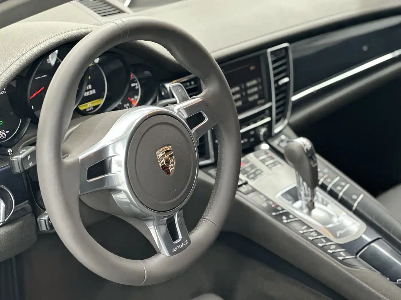 Porsche Panamera 2014 Panamera 4 3.0T фото 15