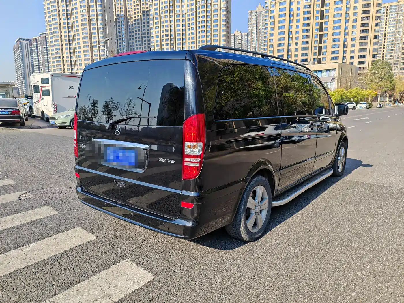 Mercedes-Benz Viano 2013 Model 3.0L Navigation Edition фото 5