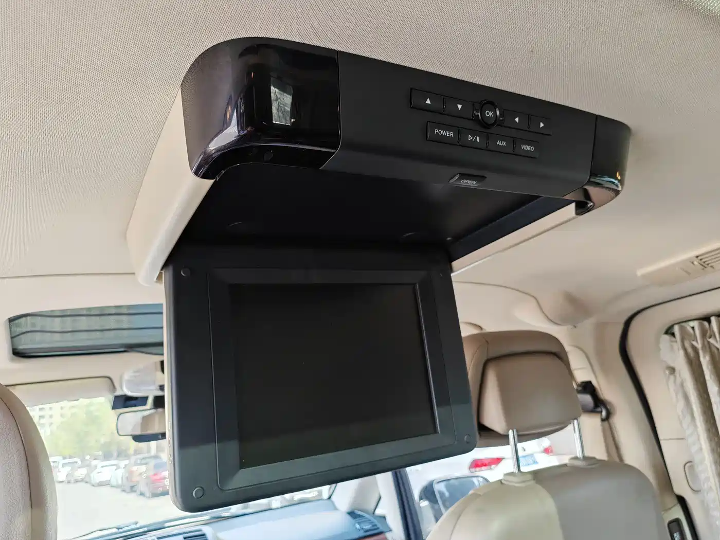 Mercedes-Benz Viano 2013 Model 3.0L Navigation Edition фото 17