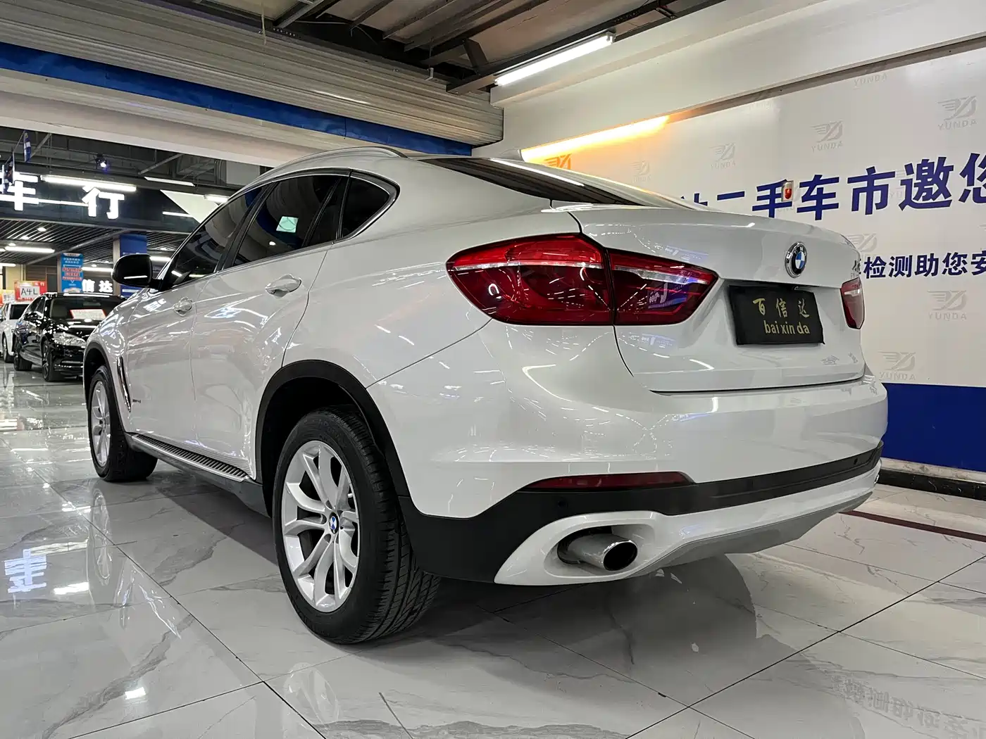 BMW X6 2015 xDrive35i Luxury Model фото 3