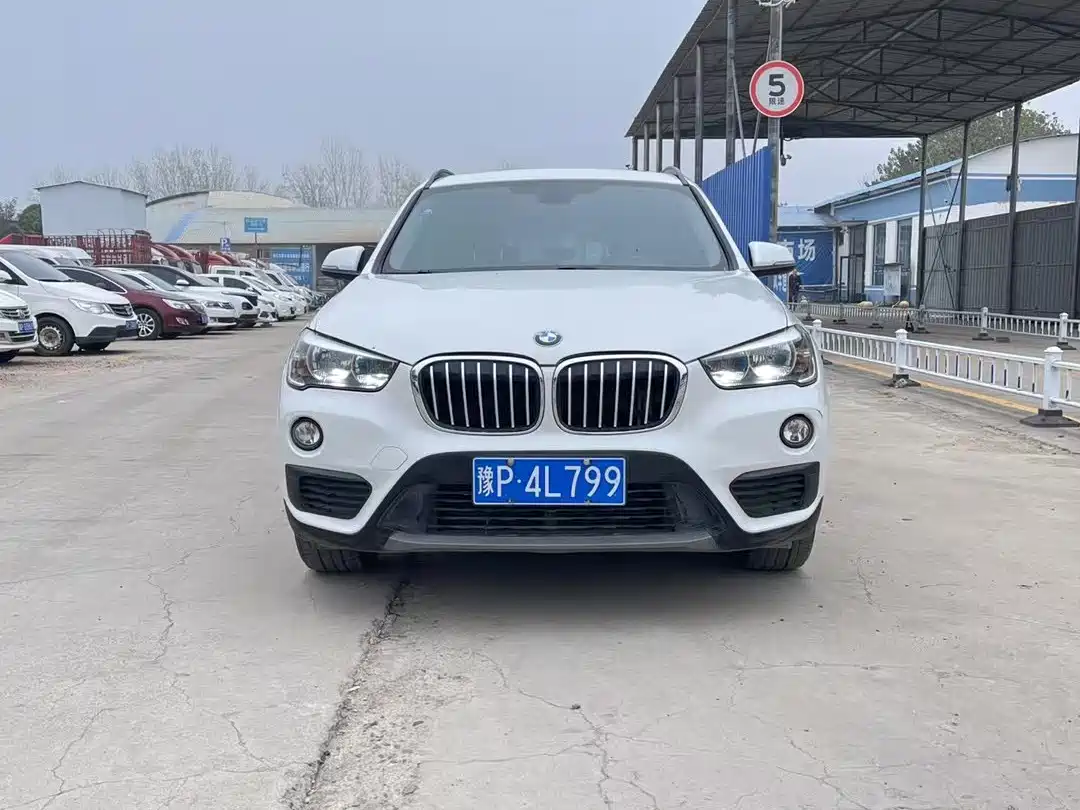 BMW X1 2018 sDrive18Li Fashion Model фото 2