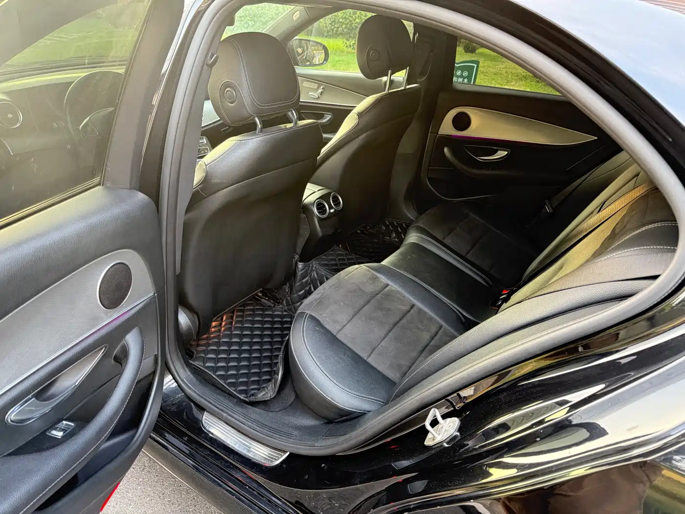 Mercedes-Benz E-Class 2017 E 200 Sport 4MATIC фото 8
