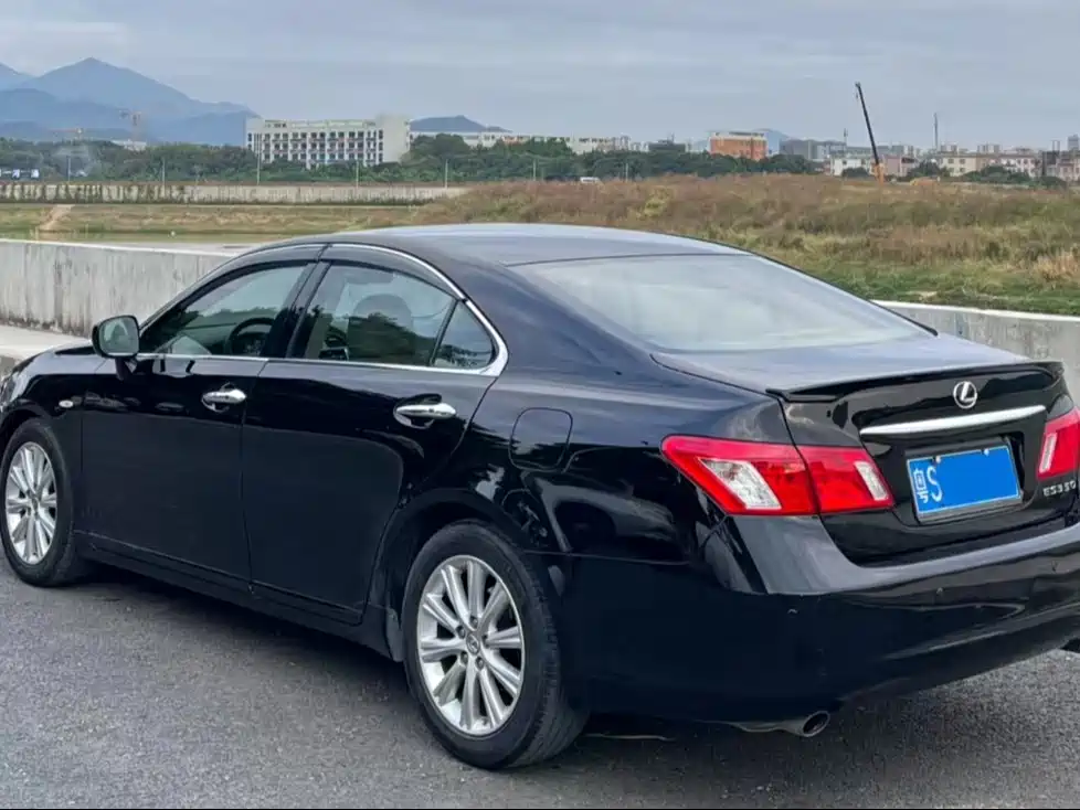 Lexus ES 2010 350 Luxury Edition фото 7