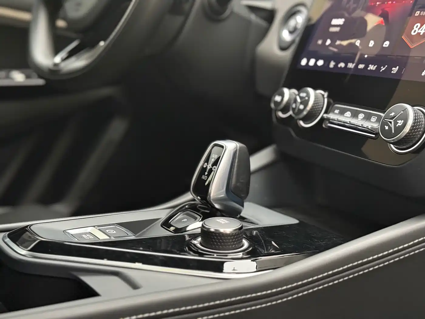 LYNK & CO. 02 HATCHBACK