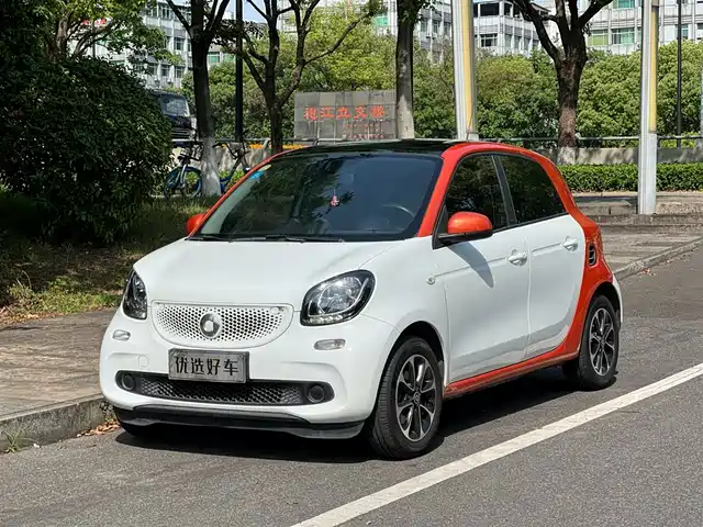 SMART FORFOUR