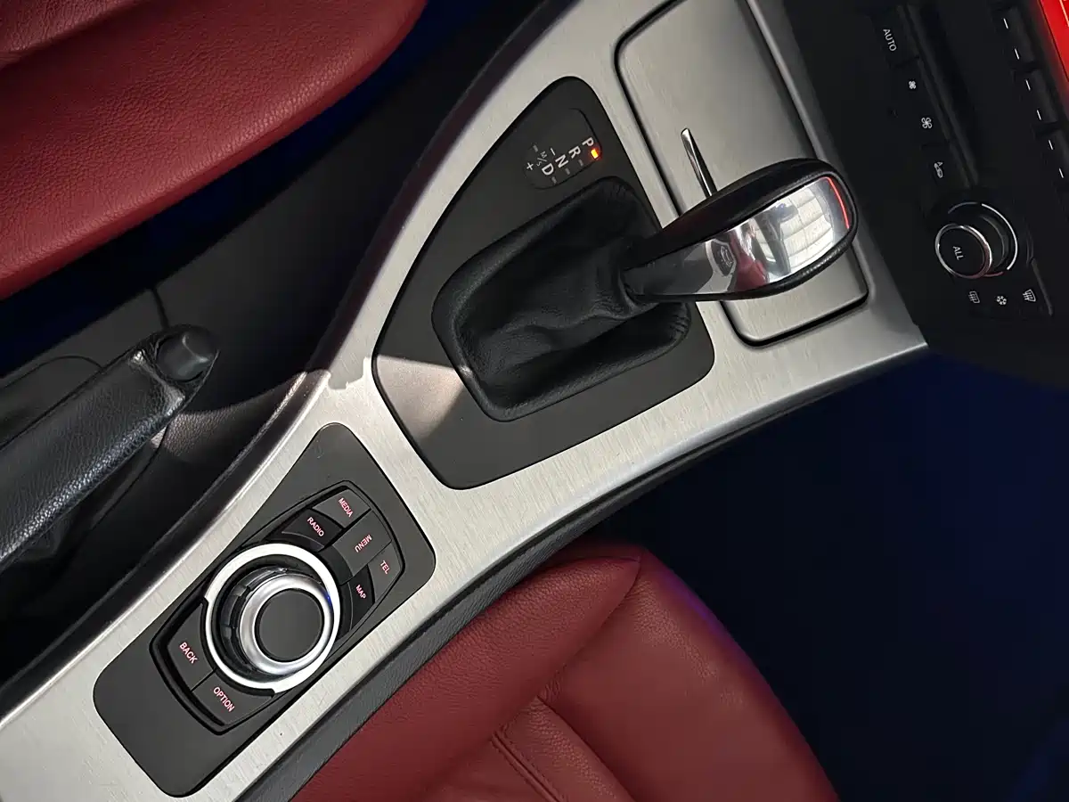 BMW 3 Series (Import) 2011 320i Coupe фото 19