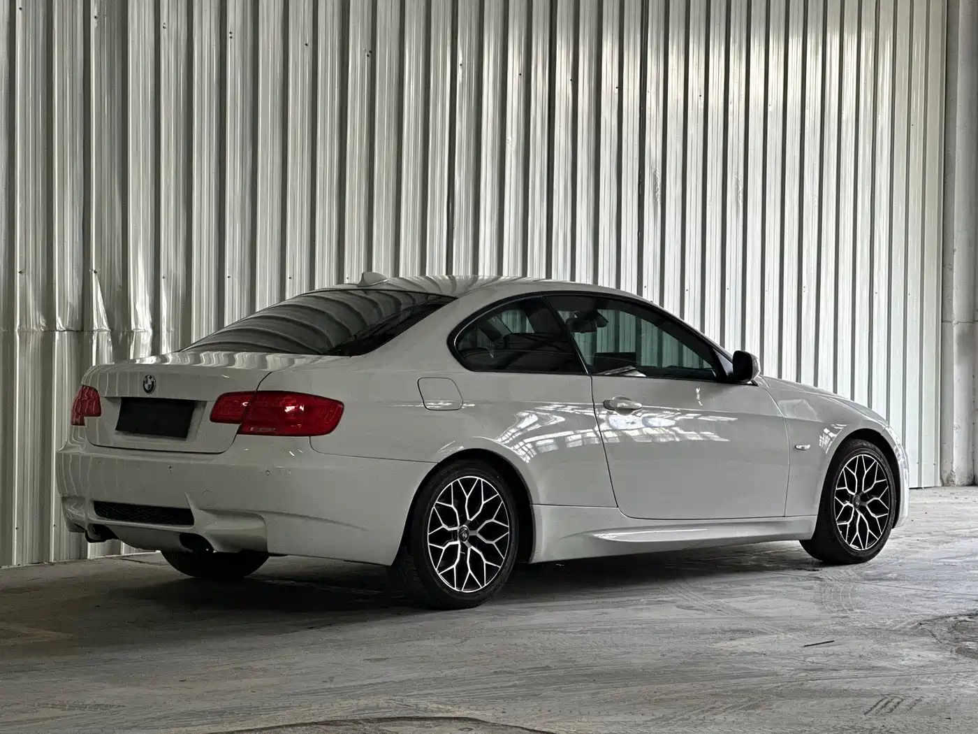 BMW 3 Series (Import) 2011 320i Coupe фото 5
