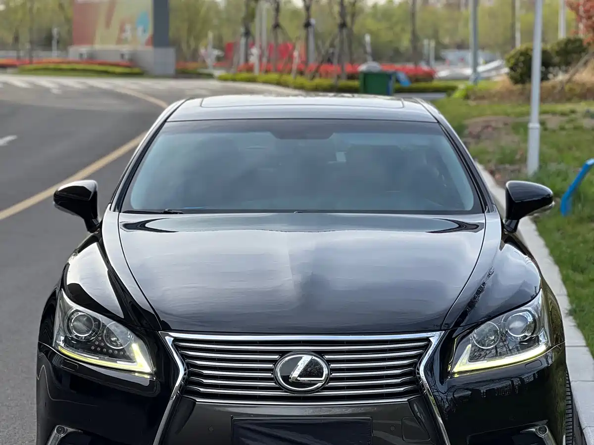 Lexus LS 2013 460L Luxury Edition