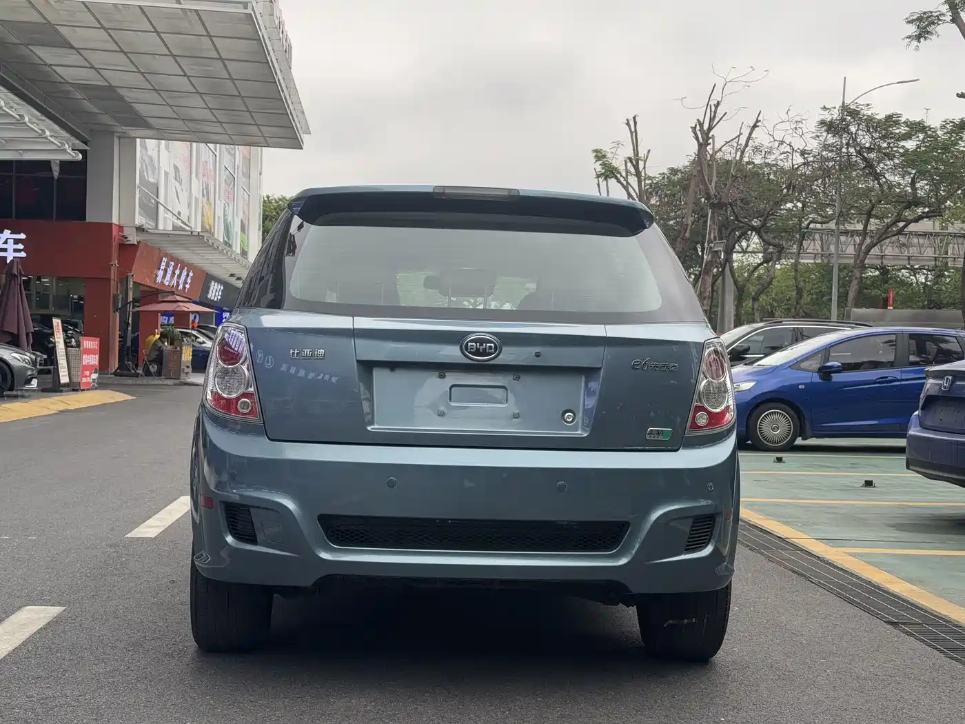 BYD e6 2012 2012 Model Pioneer