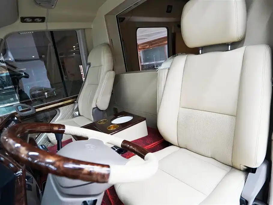 Toyota Coaster 2019 4.0L Premium Vehicle GRB53L-ZCMSK 20-seater 9GR фото 2