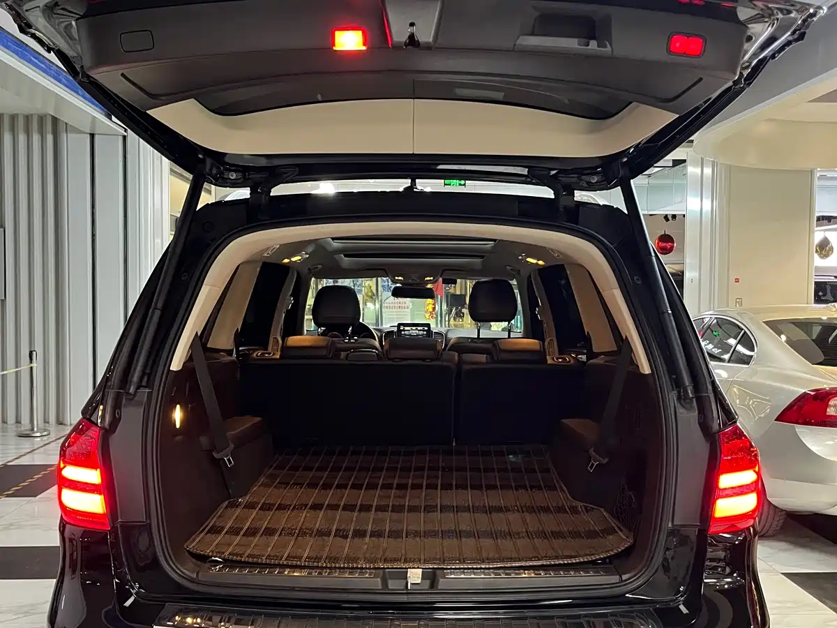 Mercedes-Benz GLS 2018 GLS 400 4MATIC Dynamic фото 17
