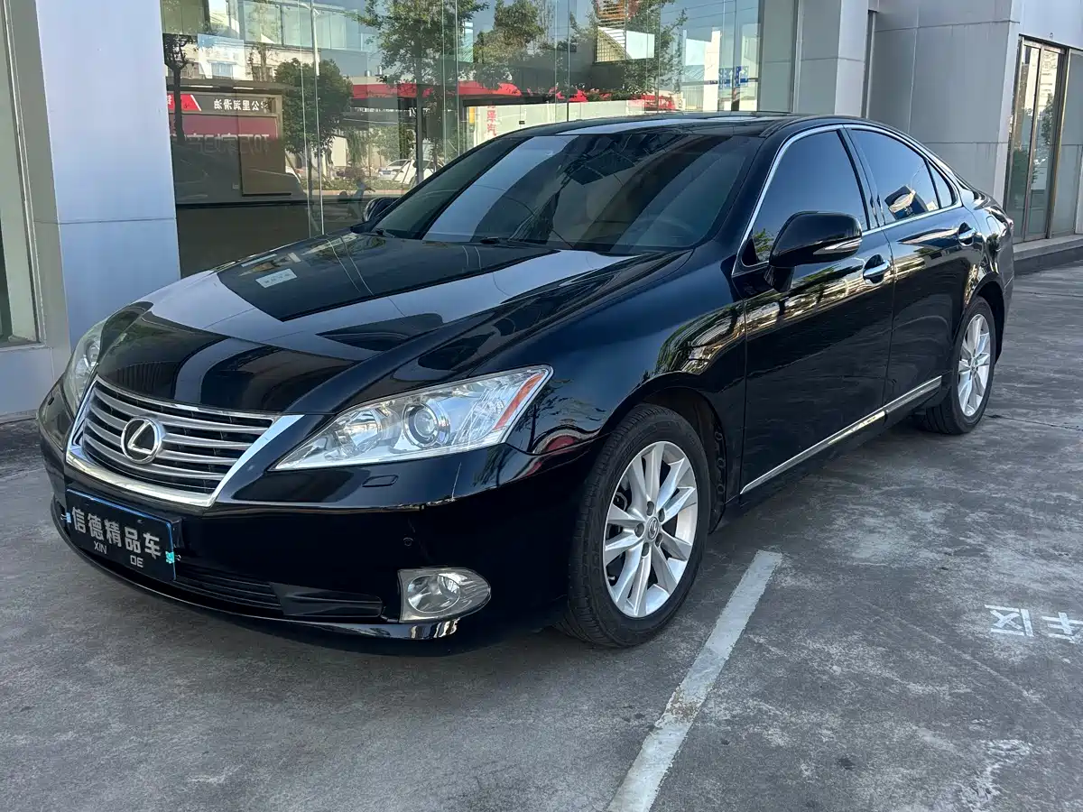 Lexus ES 2010 240 Elegance Edition фото 2