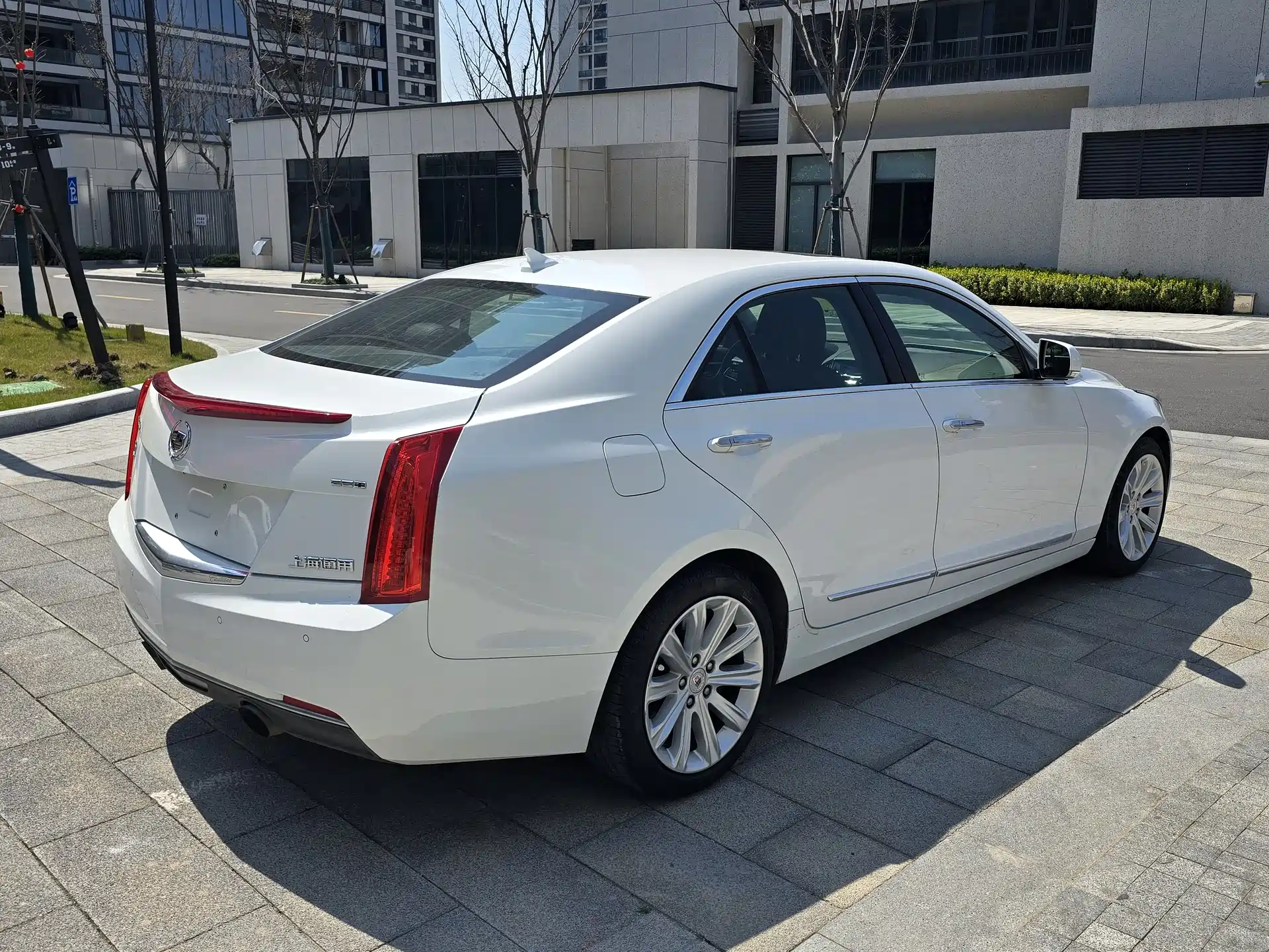Photo 13 - Cadillac ATS-L