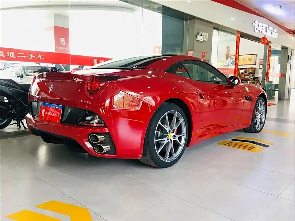 Ferrari California T 2011 2009 4.3L Standard