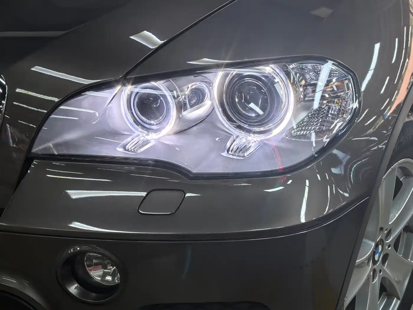 BMW X5 (Import) 2011 xDrive35i Leading Edition фото 10
