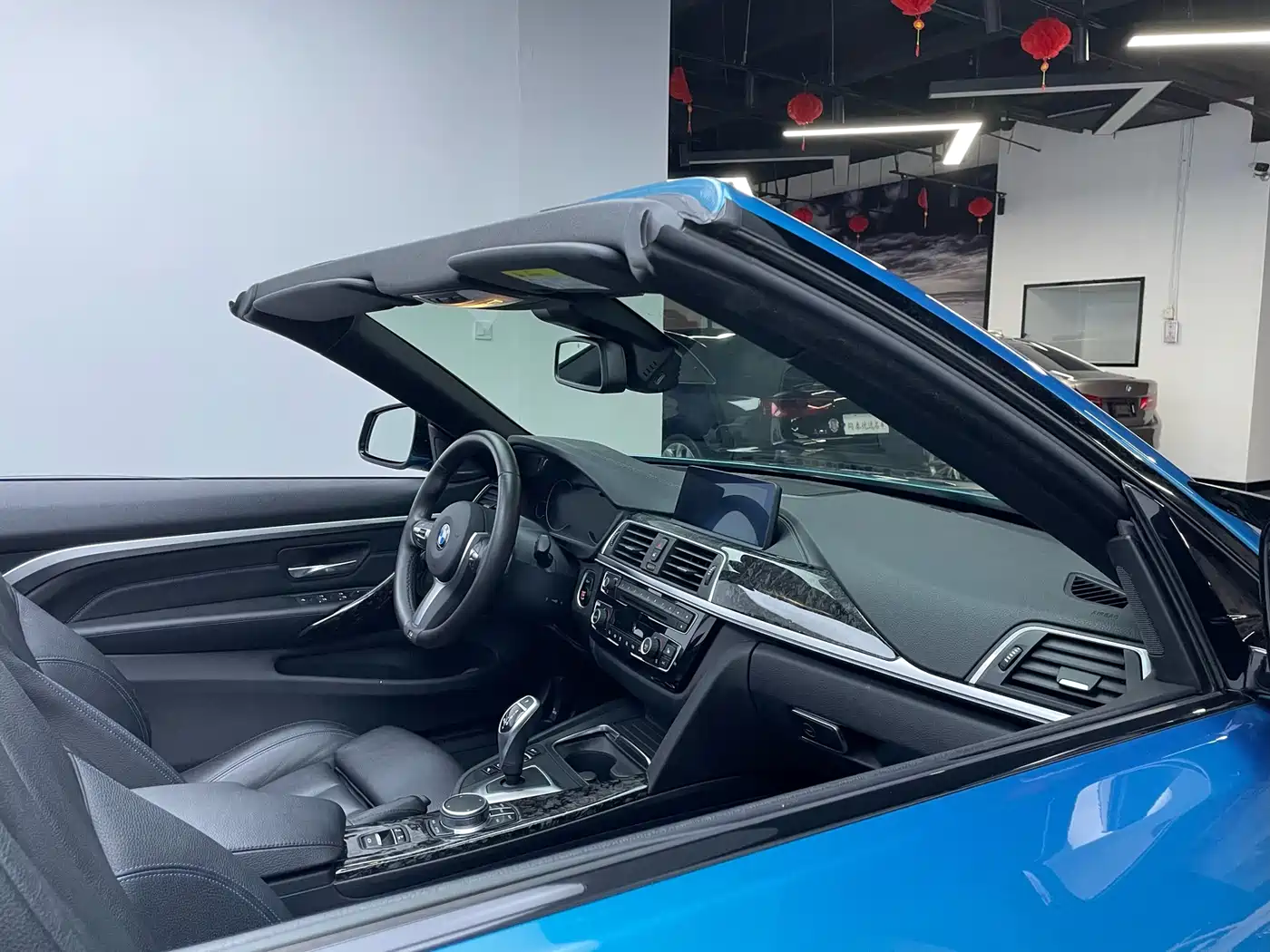 BMW 4 Series 2019 430i Convertible M Sport Shadow Edition фото 17