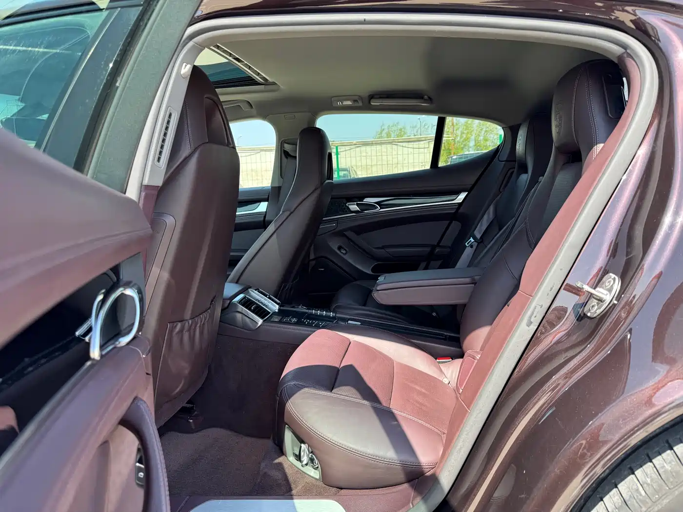 Porsche Panamera 2013 Panamera 4 Platinum Edition 3.6L фото 14