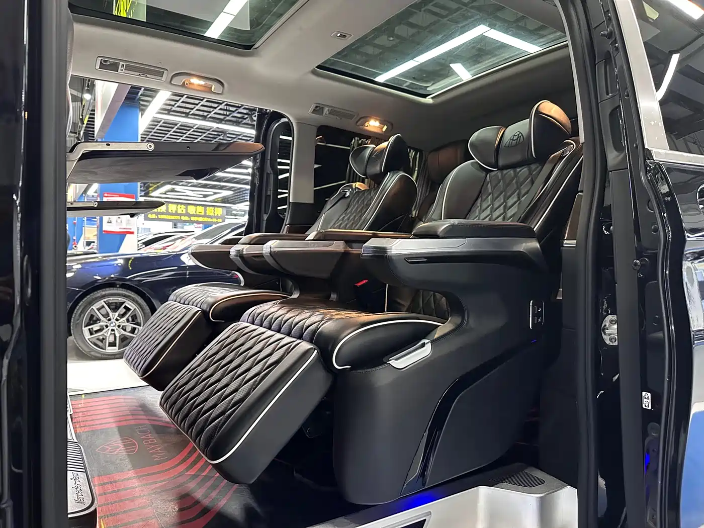 Mercedes-Benz V-Class 2020 V 260 Navigator Edition фото 9