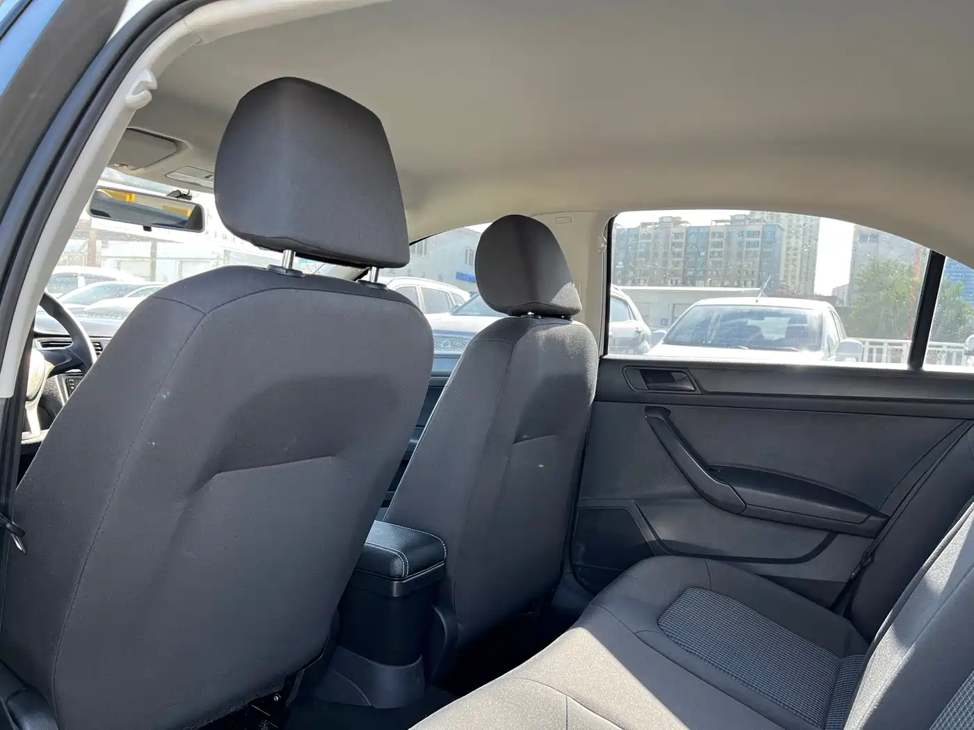 Volkswagen Santana 2016 1.6L Manual Trend Edition фото 5