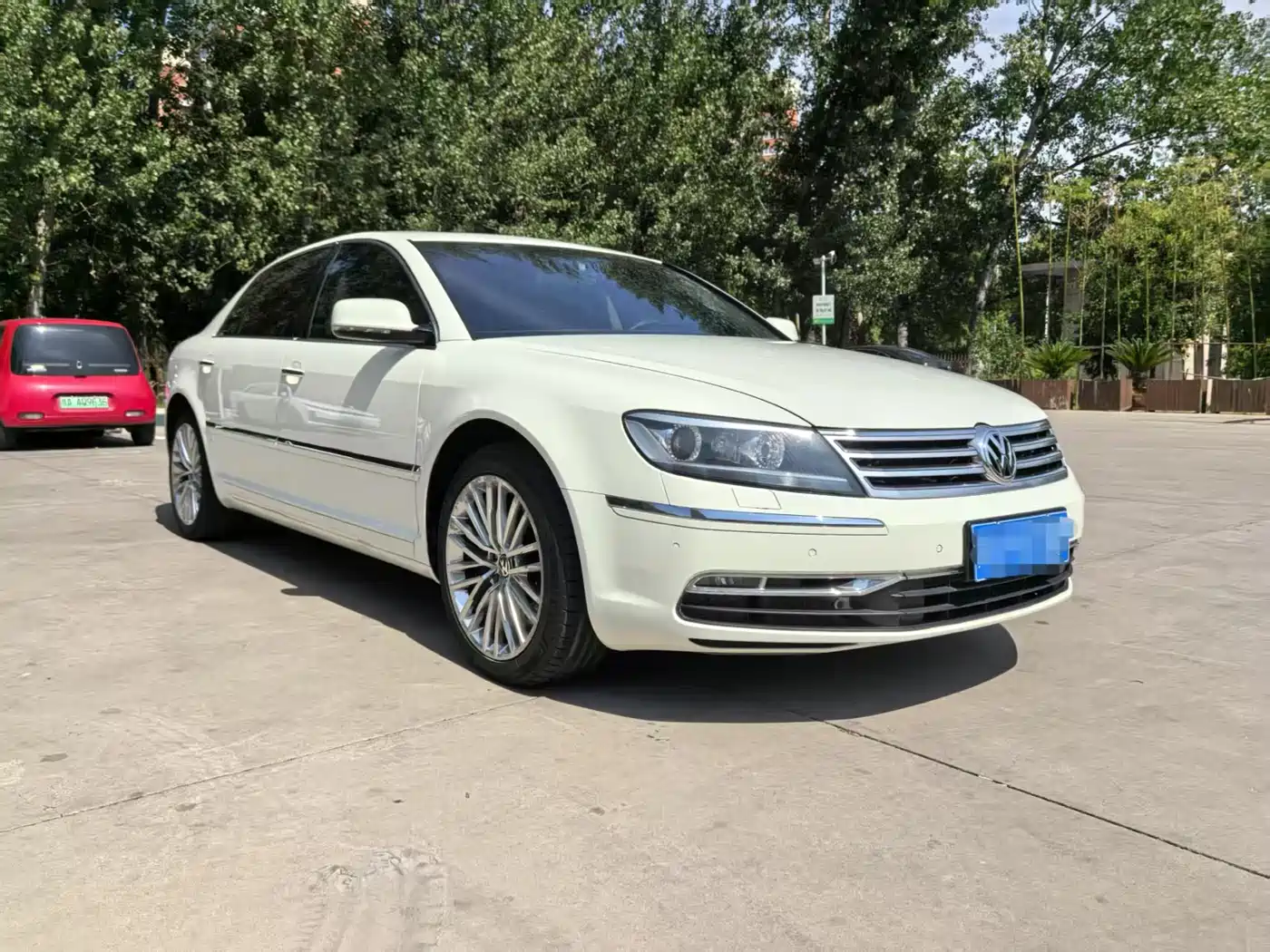 Volkswagen Phaeton 2012 3.0L Business фото 3