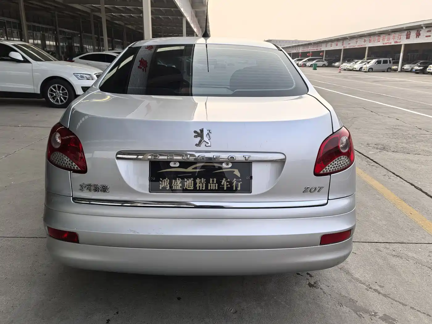 Peugeot 207 2009 Sedan 1.4L Manual Pinle Edition фото 4