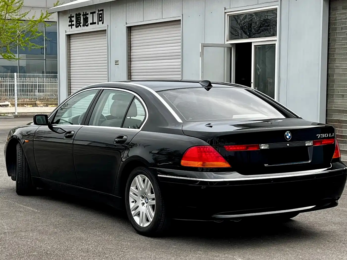BMW 7 Series 2004 730Li фото 6