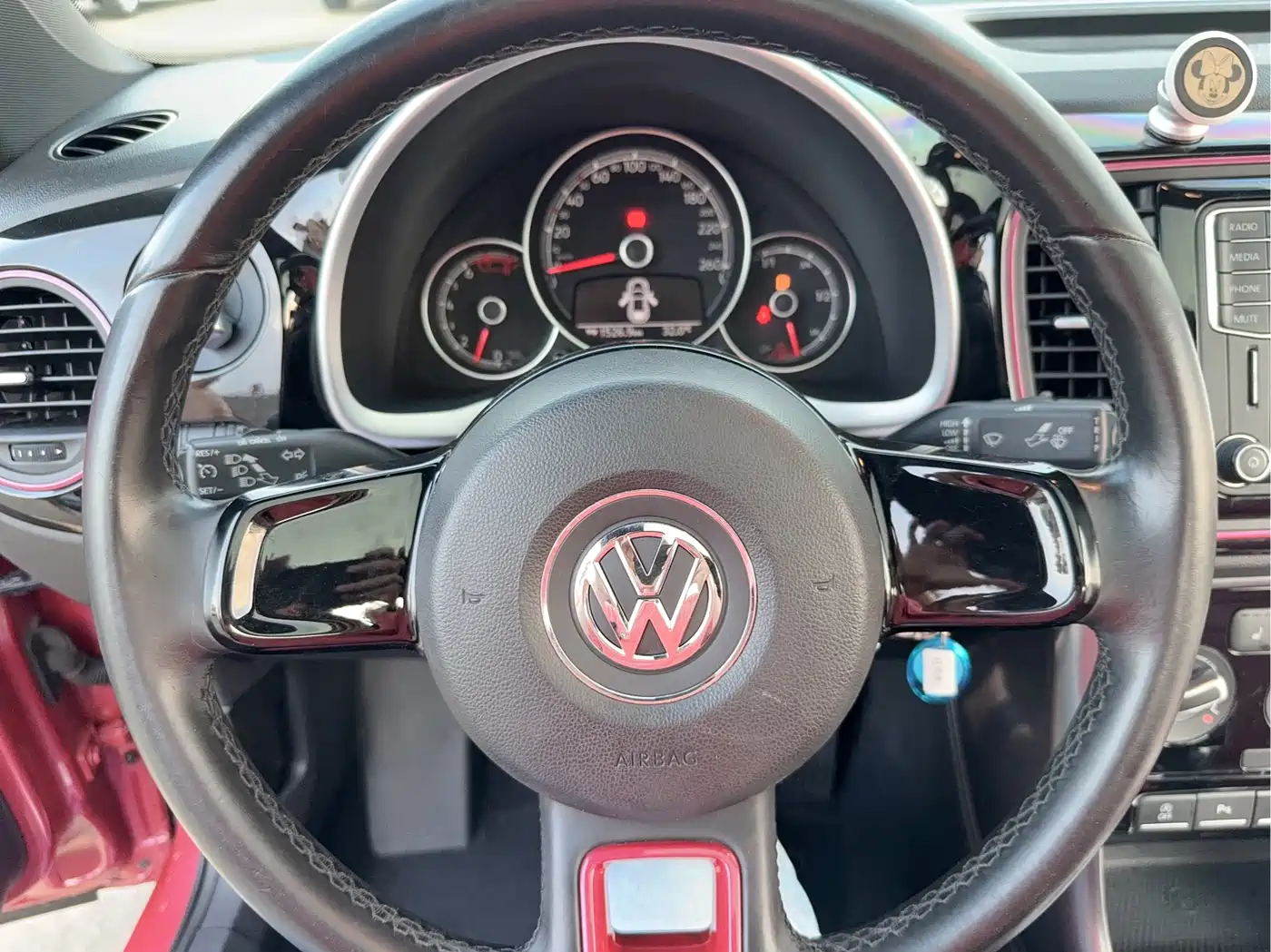 Volkswagen Beetle 2017 180TSI Pink Edition фото 8