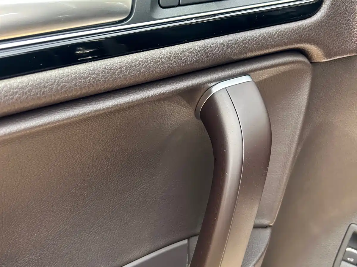 Фото 9 - Volkswagen Touareg