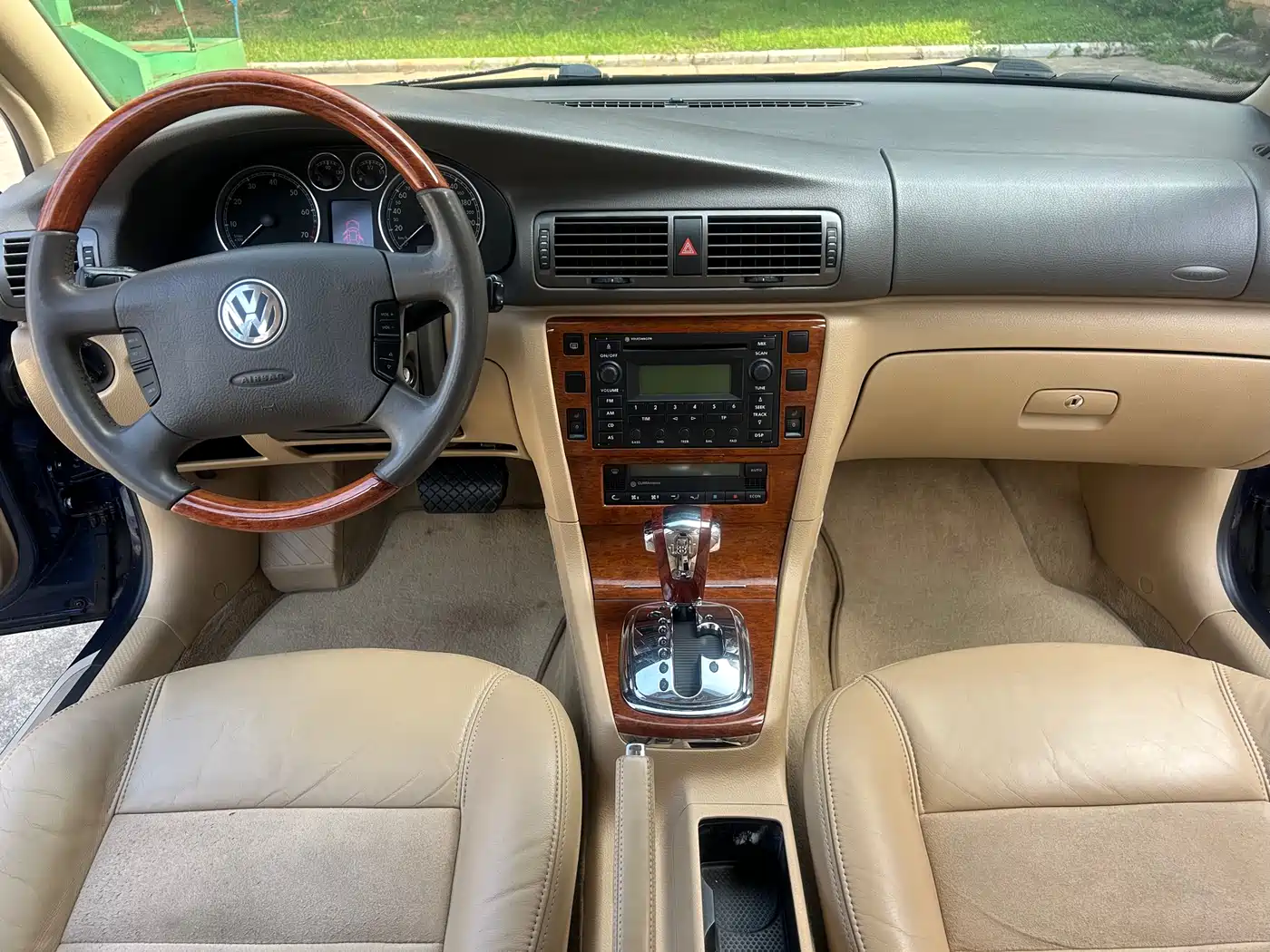 Volkswagen Passat Lingyu 2005 1.8T Auto Luxury фото 10