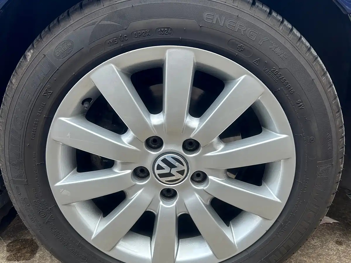 Volkswagen Passat Lingyu 2005 1.8T Auto Luxury фото 17