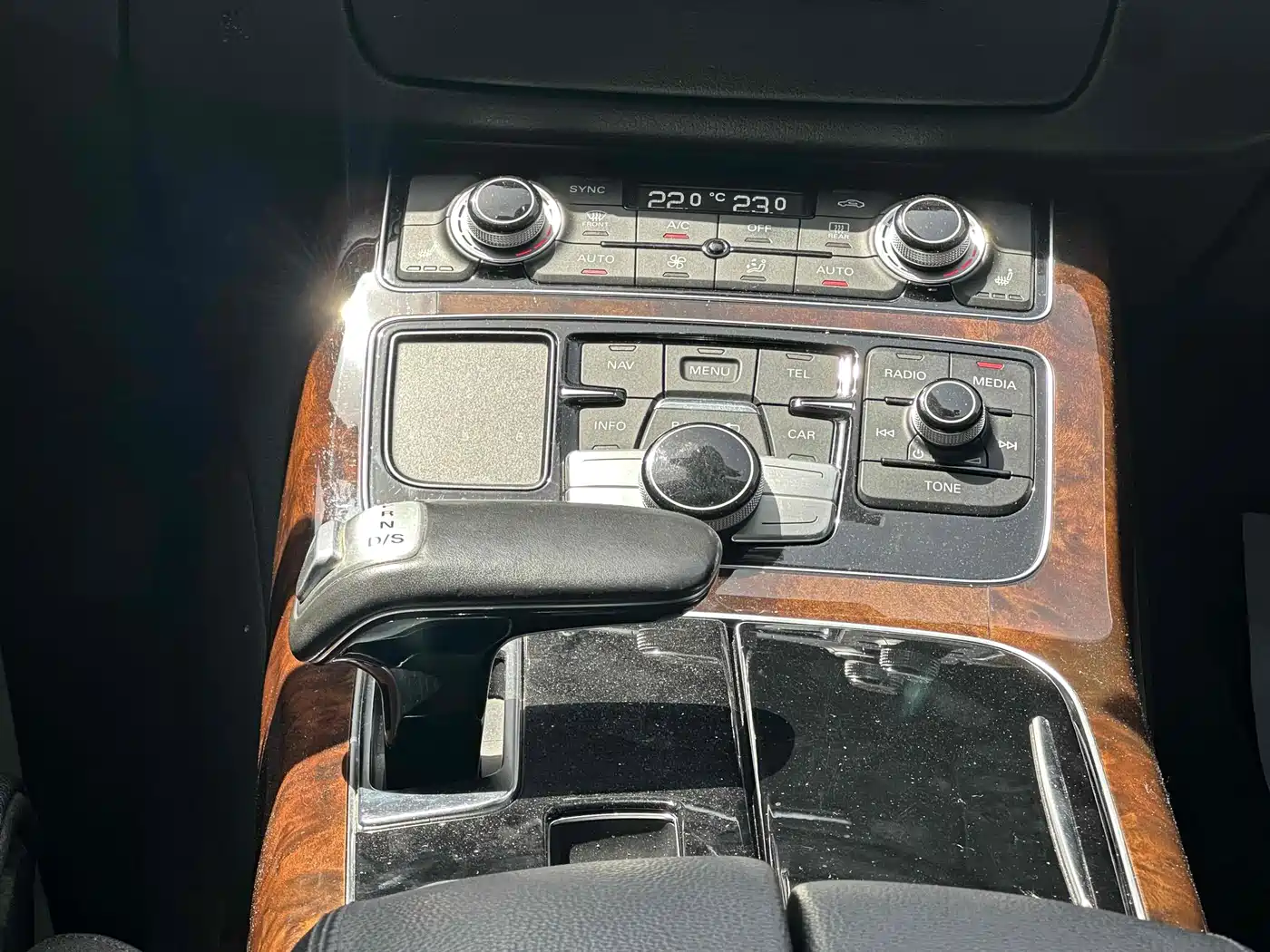 Audi A8 2016 A8L 45 TFSI quattro Comfort фото 13