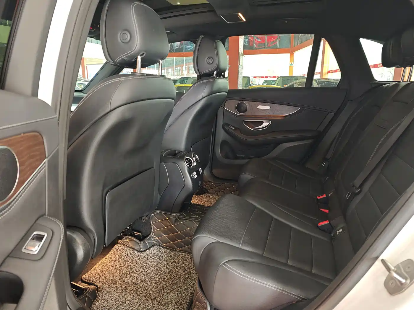 Mercedes-Benz GLC 2020 Facelift GLC 300 L 4MATIC Dynamic фото 8