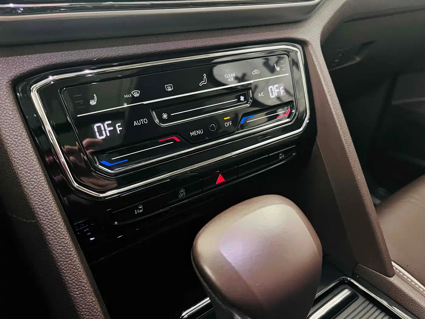 Volkswagen Viloran 2020 380TSI Premium фото 11