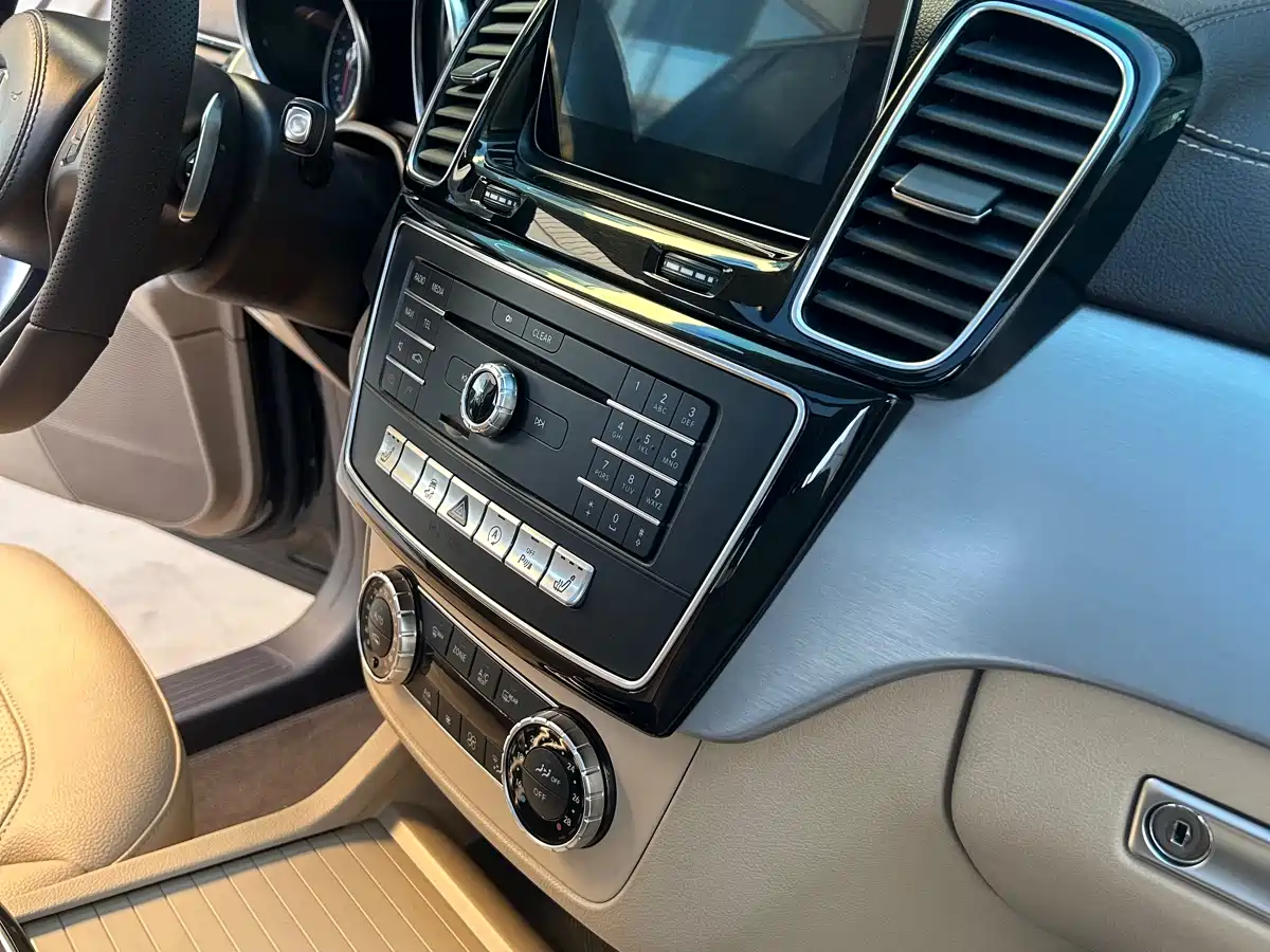 Mercedes-Benz GLS 2016 GLS 400 4MATIC Dynamic фото 14