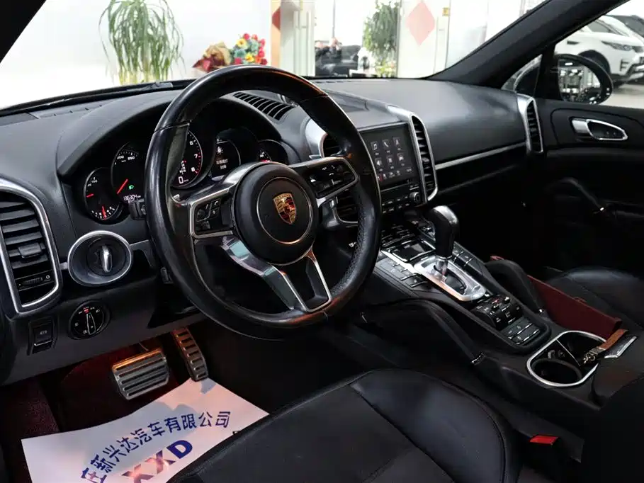 Porsche Cayenne 2016 Cayenne Platinum Edition 3.0T фото 7