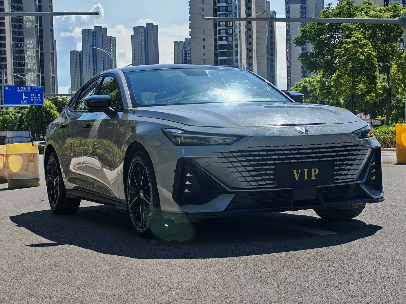 CHANGAN UNI-V