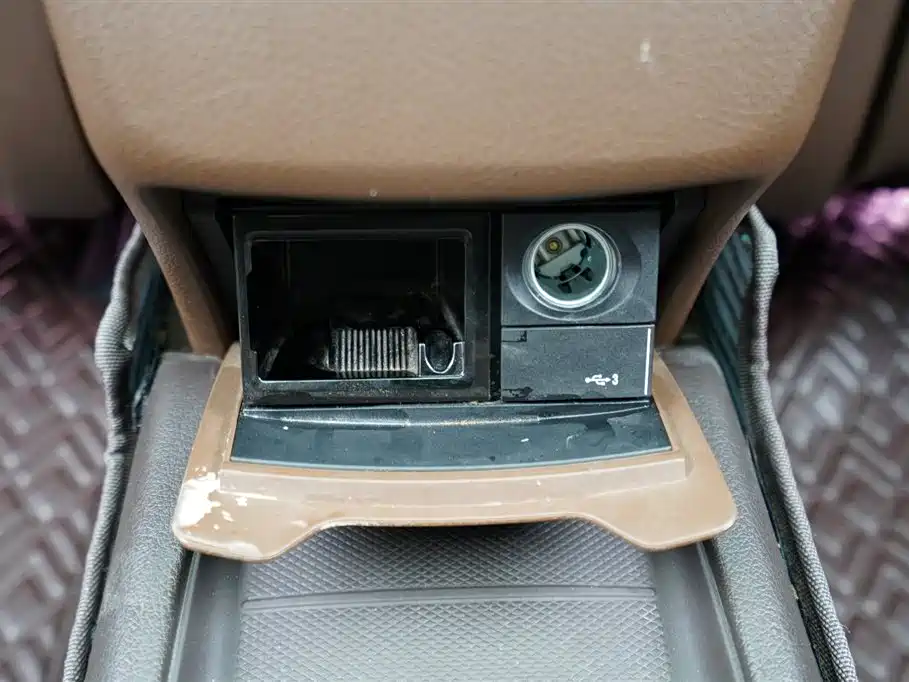 Mercedes-Benz E-Class 2016 E 200 L фото 17