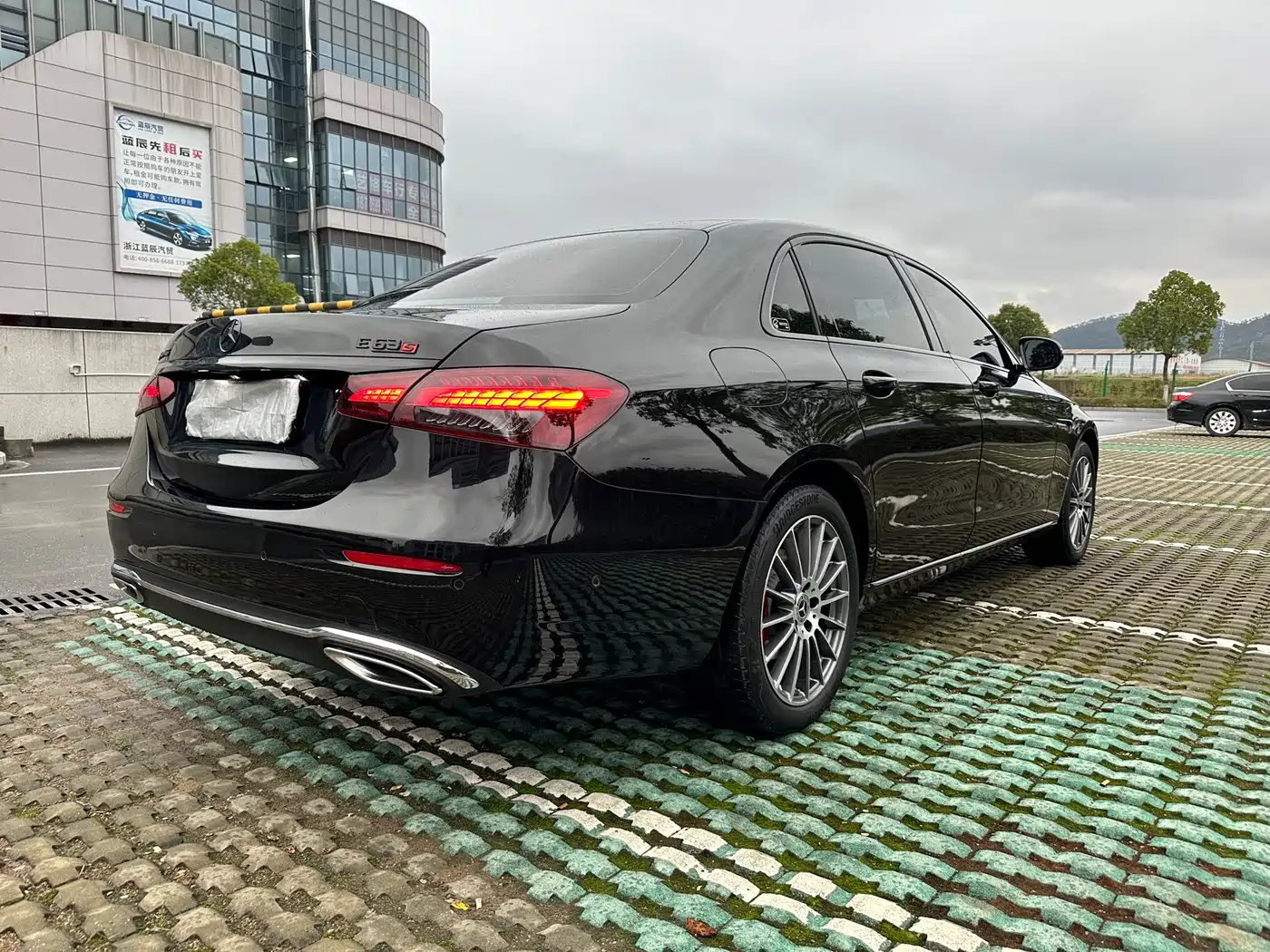 Mercedes-Benz E-Class 2023 E 260 L фото 17