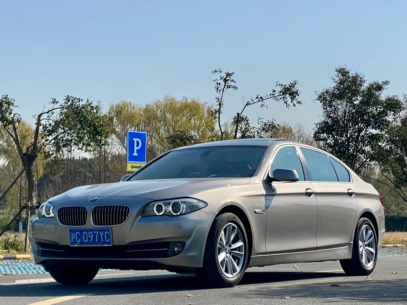 BMW 5 Series 2012 523Li Luxury