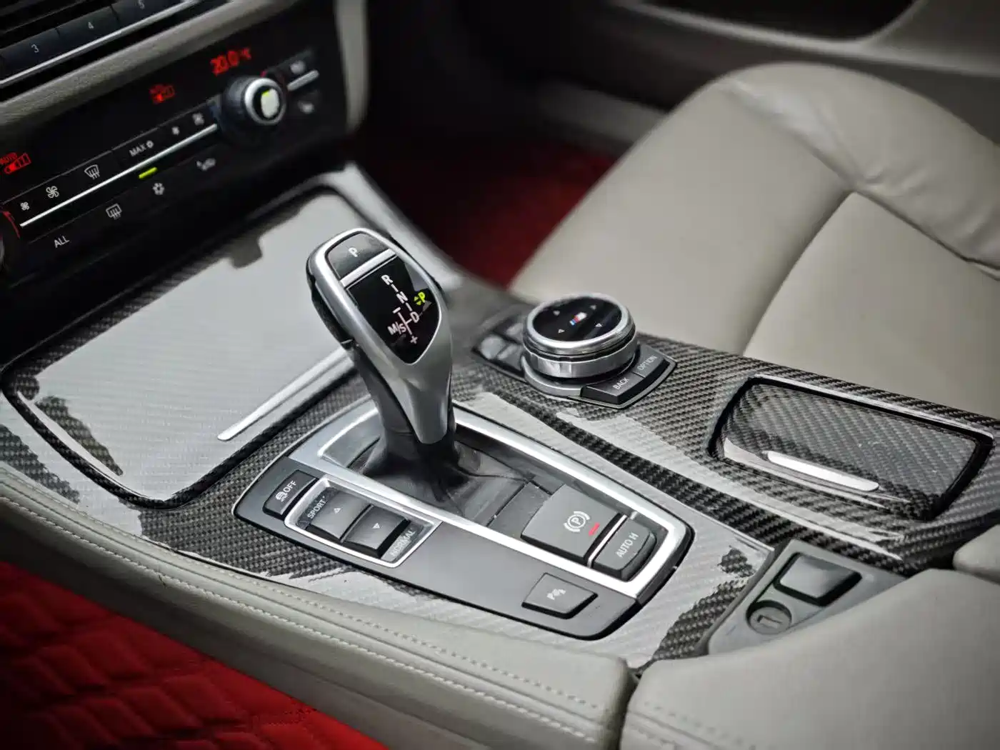 BMW 5 Series 2013 530Li Leadership фото 22