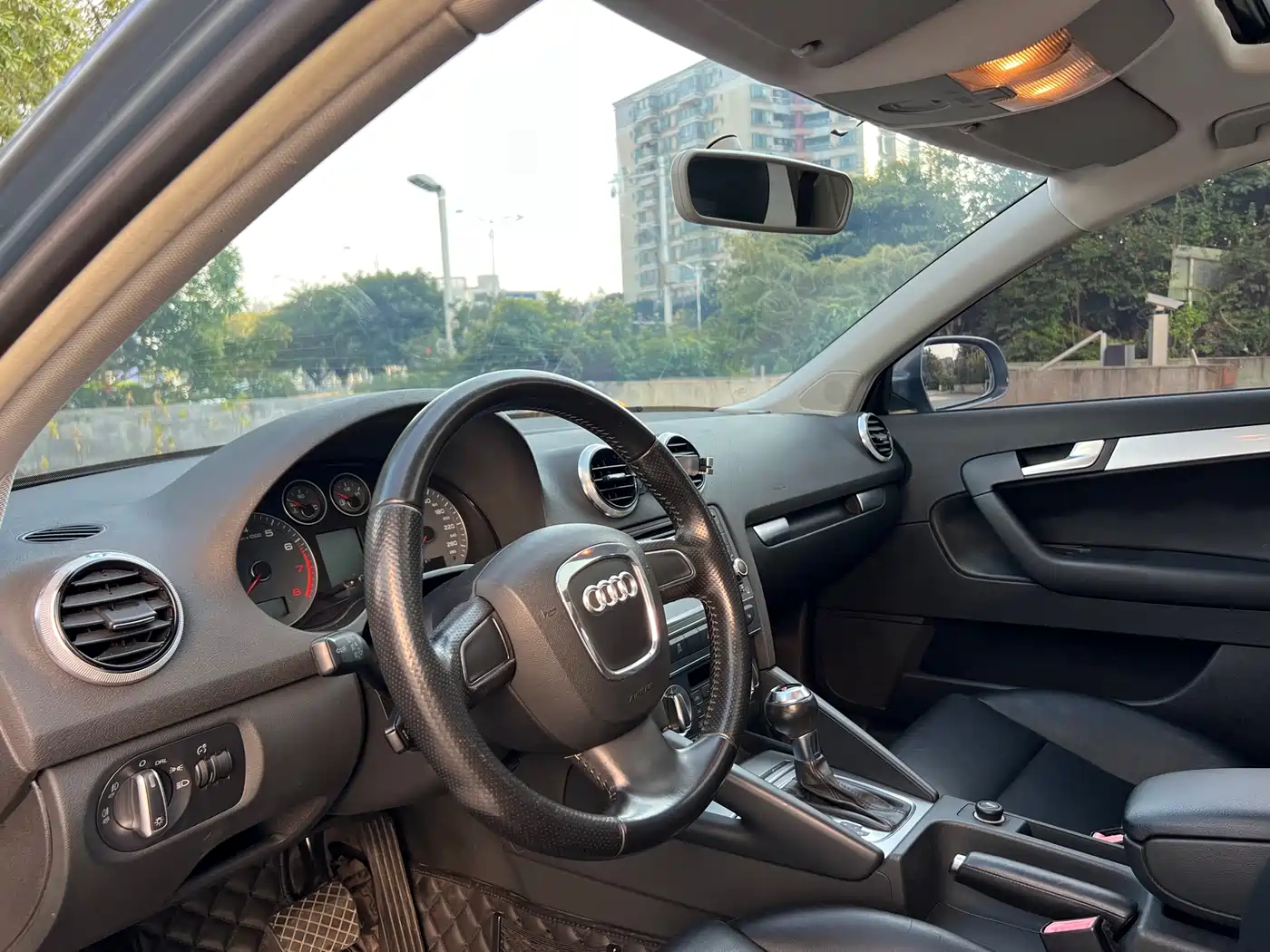 Audi A3 (Import) 2012 Sportback 1.8T Luxury фото 10