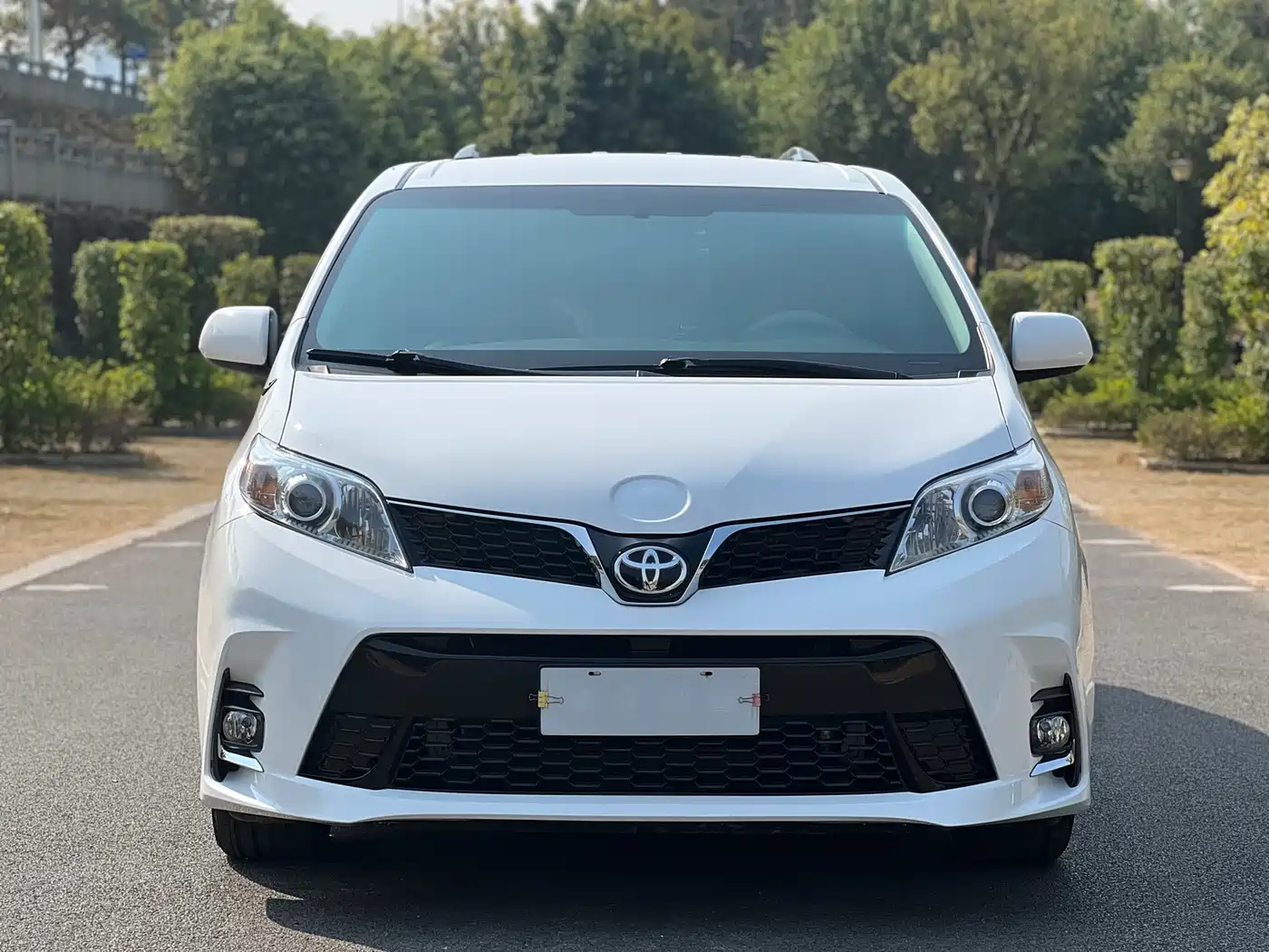 Toyota Sienna 2015 3.5L 4WD L фото 2