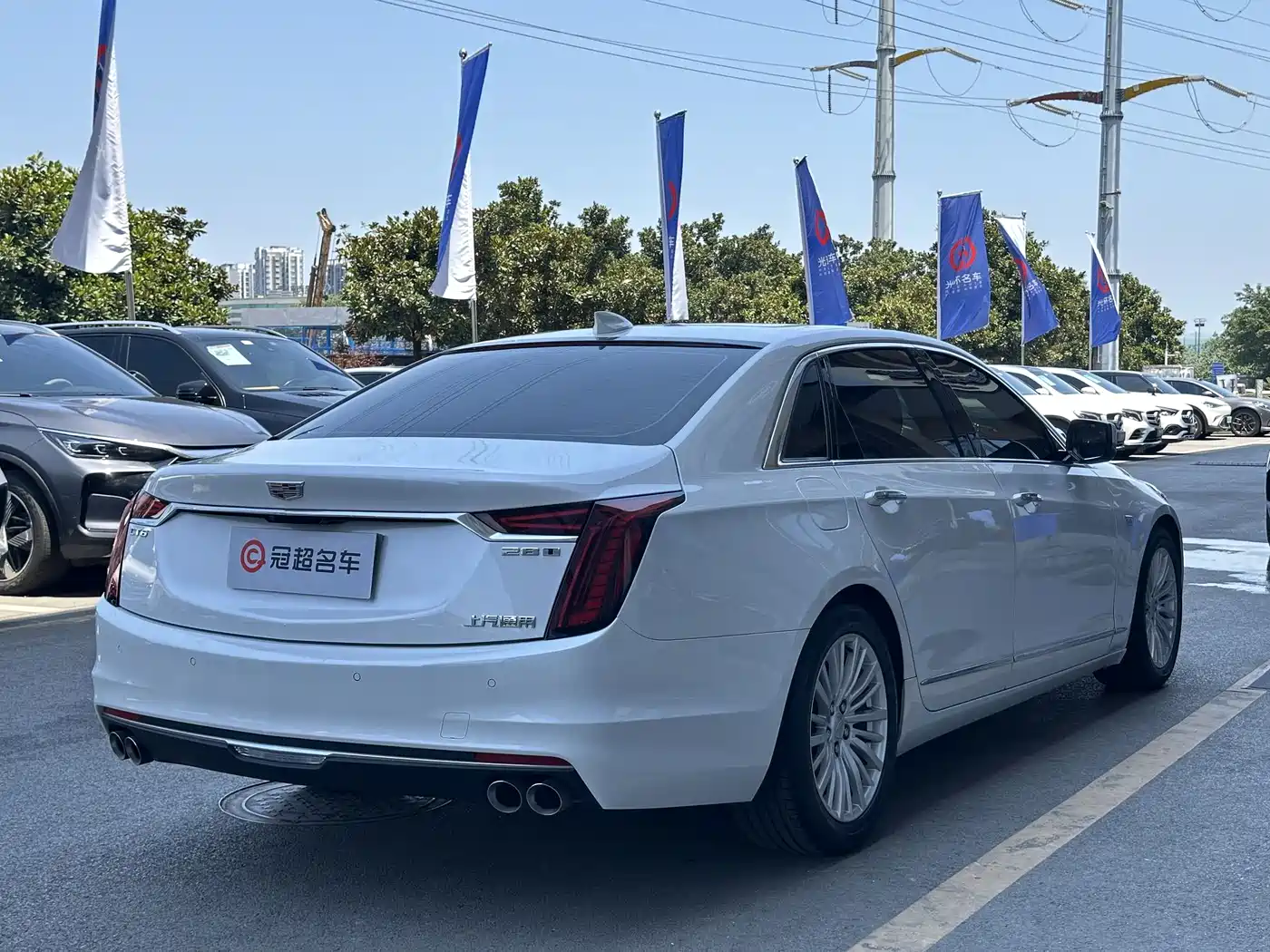 CADILLAC CT6