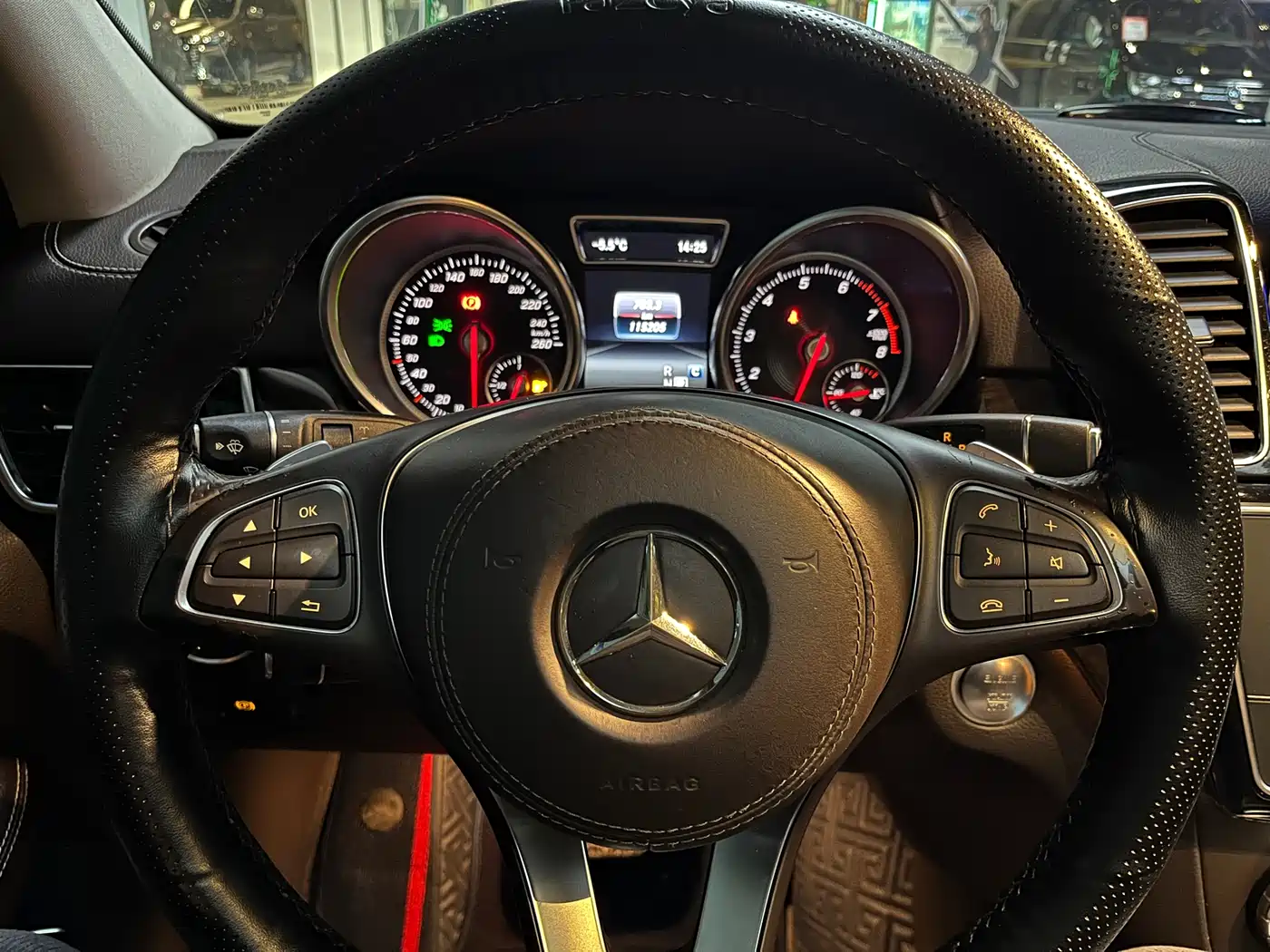 Mercedes-Benz GLS 2018 GLS 400 4MATIC Dynamic фото 18